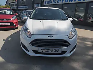 Used 2013 Ford Fiesta Zetec White - Interior and Exterior details 3
