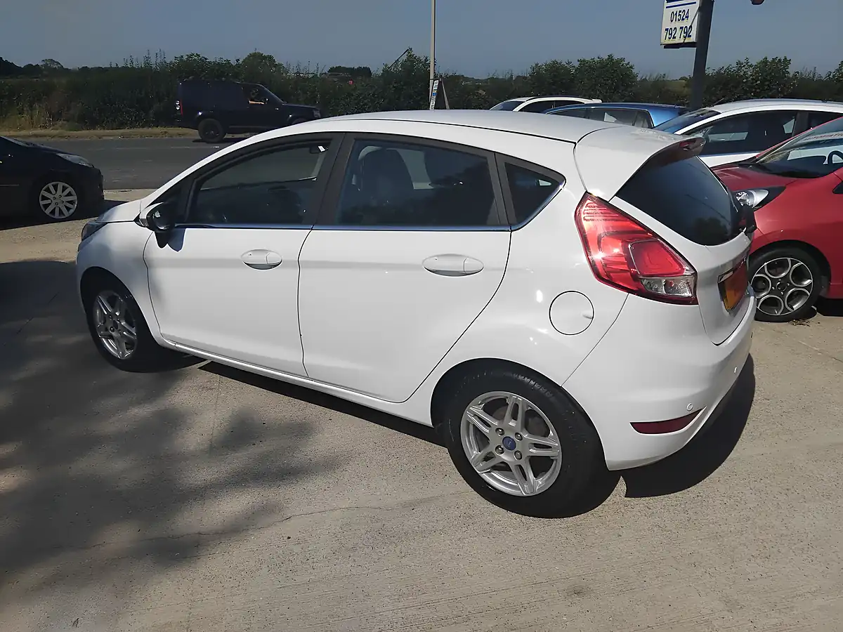 Used 2013 Ford Fiesta Zetec White - Interior and Exterior details 5