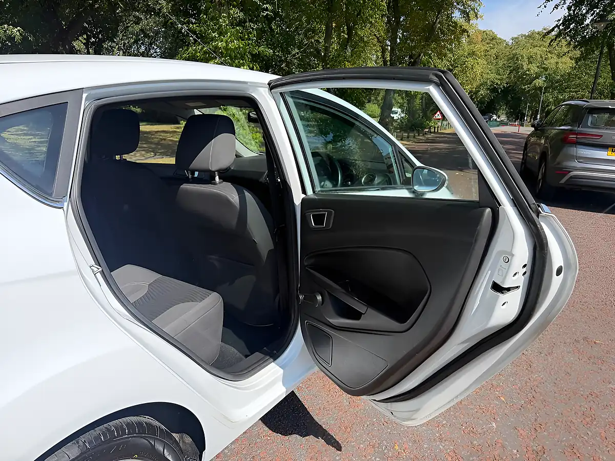 Used 2013 Ford Fiesta Zetec White - Interior and Exterior details 11