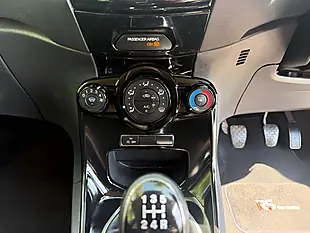 Used 2013 Ford Fiesta Zetec White - Interior and Exterior details 17