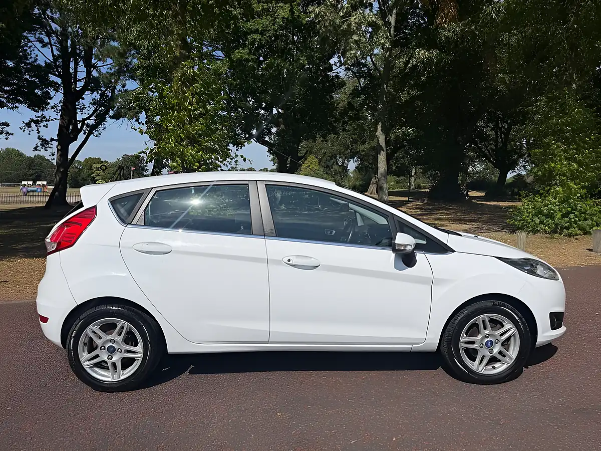 Used 2013 Ford Fiesta Zetec White - Interior and Exterior details 2