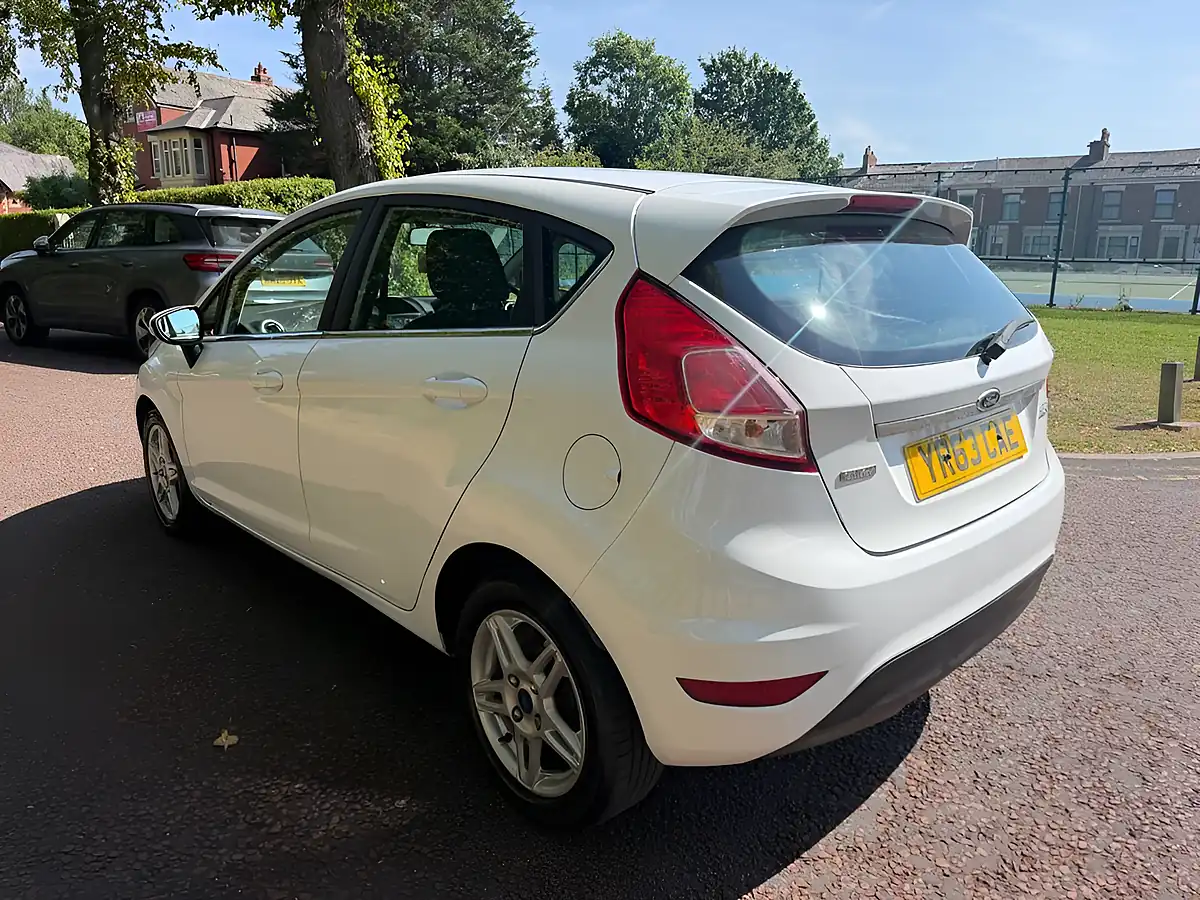 Used 2013 Ford Fiesta Zetec White - Interior and Exterior details 5