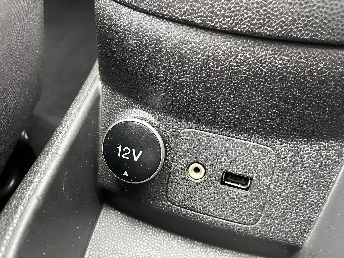 Used 2013 Ford Fiesta Zetec White - Interior and Exterior details 18