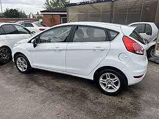 Used 2013 Ford Fiesta Zetec White - Interior and Exterior details 5