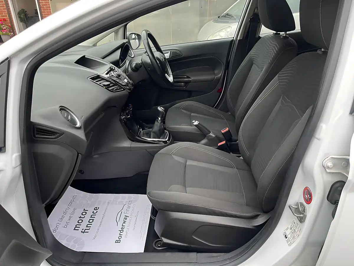 Used 2013 Ford Fiesta Zetec White - Interior and Exterior details 8