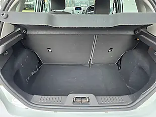 Used 2013 Ford Fiesta Zetec White - Interior and Exterior details 13