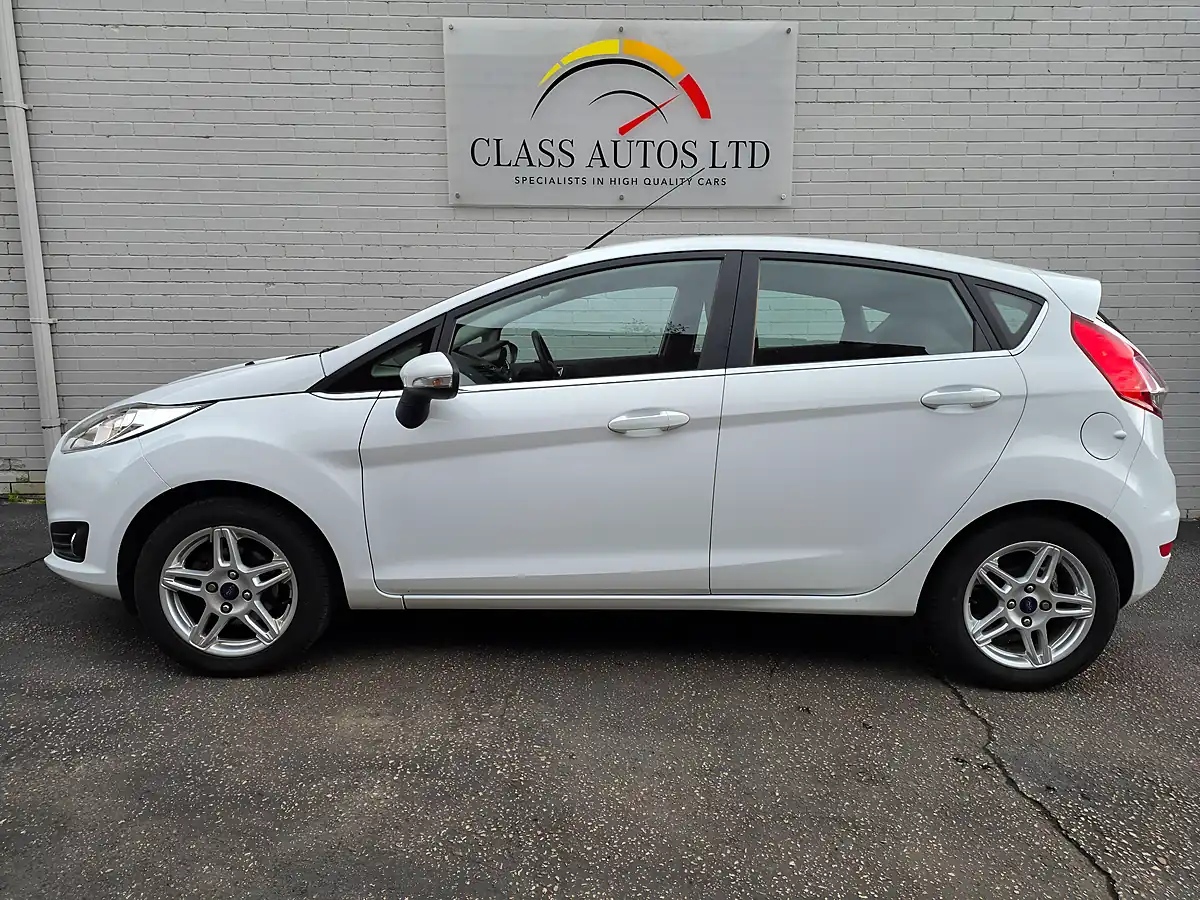 Used 2013 Ford Fiesta Zetec White - Interior and Exterior details 15