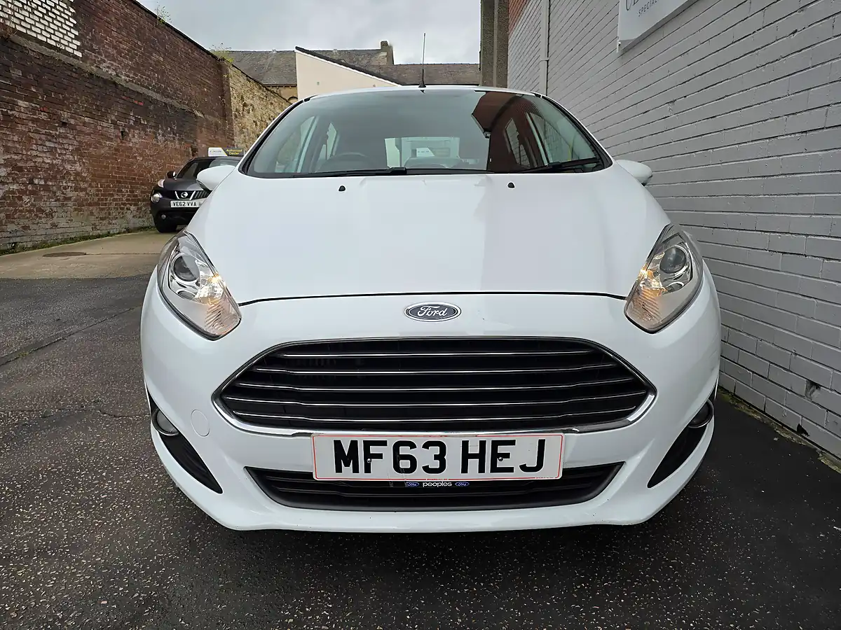 Used 2013 Ford Fiesta Zetec White - Interior and Exterior details 2