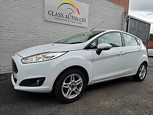 Used 2013 Ford Fiesta Zetec White - Interior and Exterior details 3