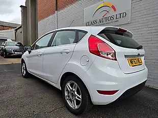 Used 2013 Ford Fiesta Zetec White - Interior and Exterior details 5