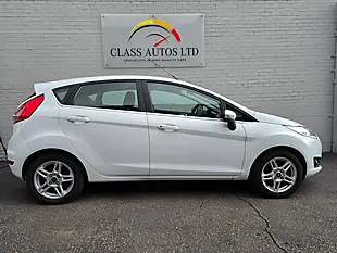 Used 2013 Ford Fiesta Zetec White - Interior and Exterior details 8