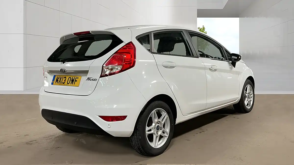 Used 2013 Ford Fiesta Zetec White - Interior and Exterior details 3