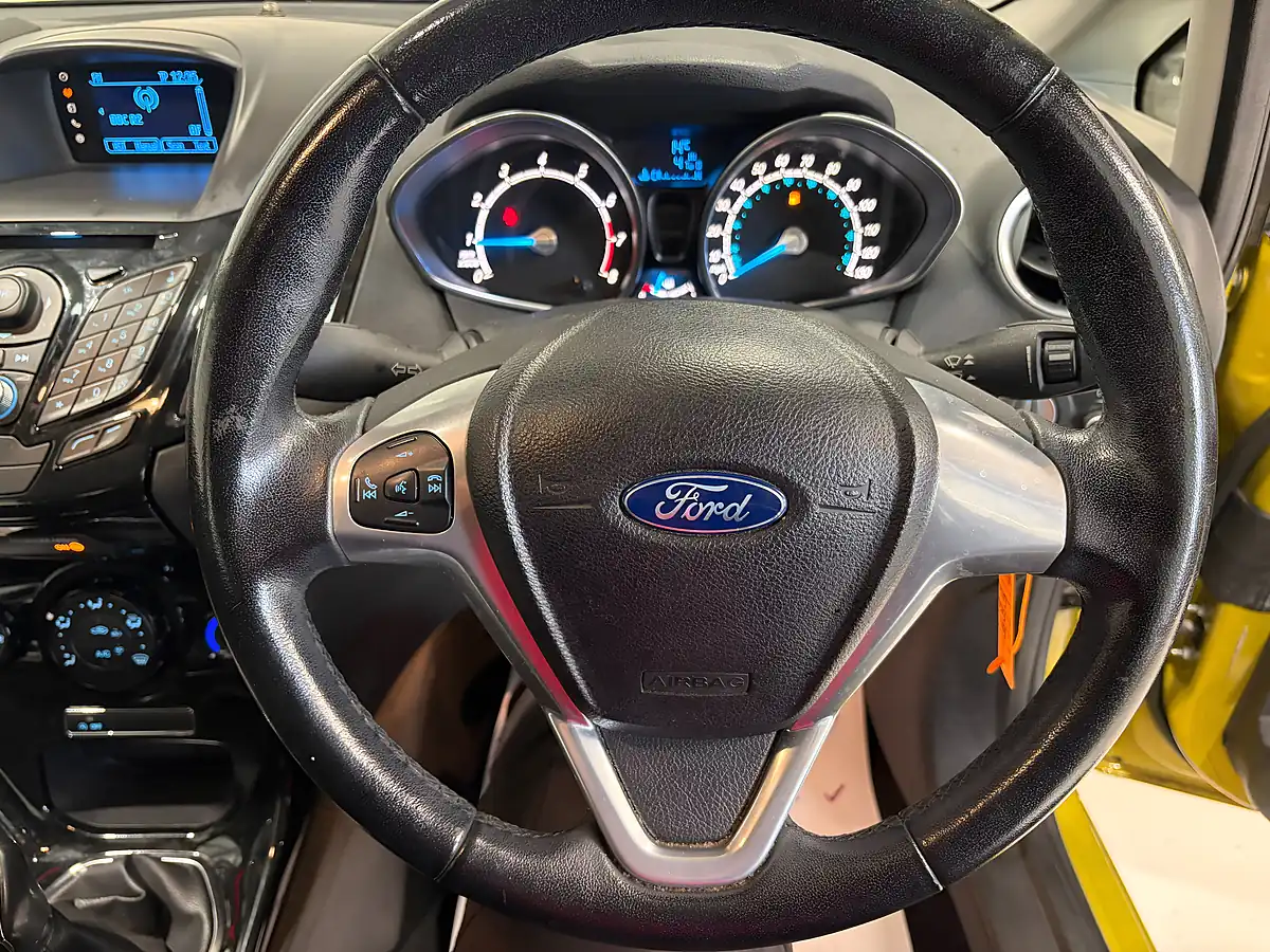 Used 2013 Ford Fiesta Zetec Yellow - Interior and Exterior details 18