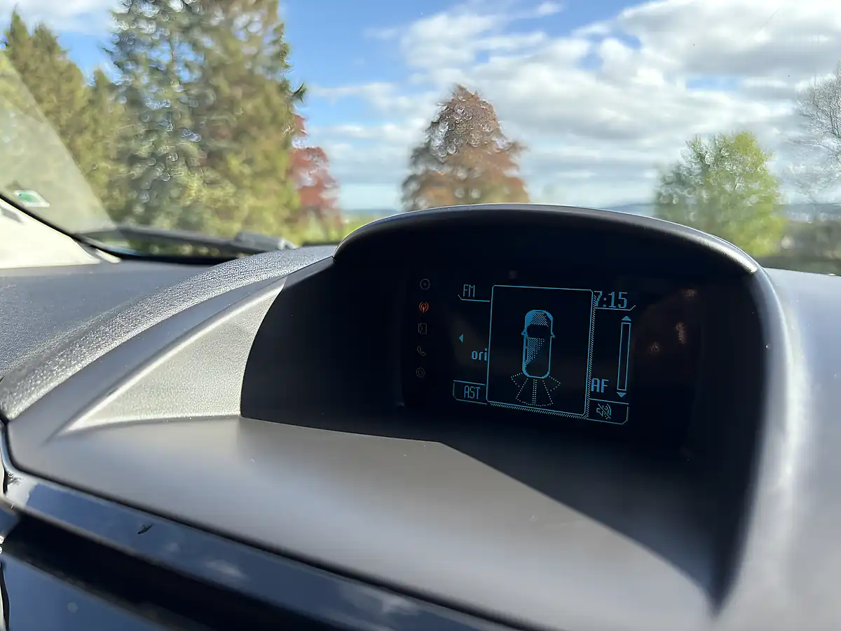 Used 2013 Ford Fiesta Ztech S Metallic Ocean Blue - Interior and Exterior details 14