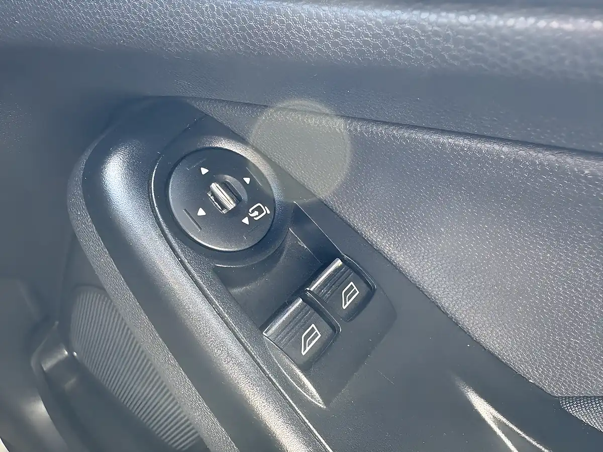 Used 2013 Ford Fiesta Ztech S Metallic Ocean Blue - Interior and Exterior details 15