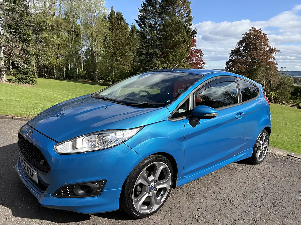 Used 2013 Ford Fiesta Ztech S Metallic Ocean Blue - Interior and Exterior details 3