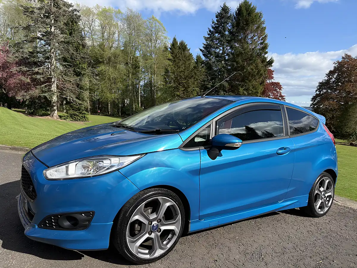 Used 2013 Ford Fiesta Ztech S Metallic Ocean Blue - Interior and Exterior details 5