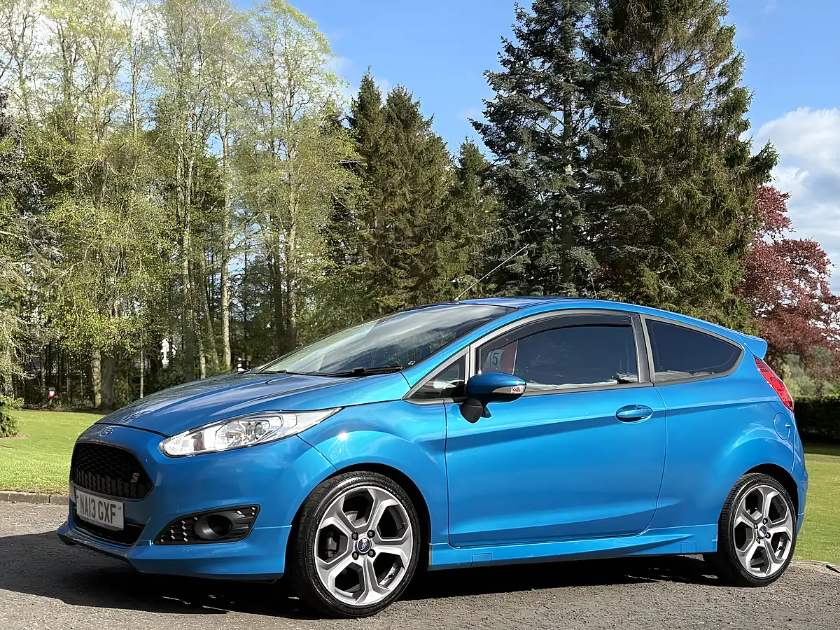 Used 2013 Ford Fiesta Ztech S Metallic Ocean Blue - Interior and Exterior details 6