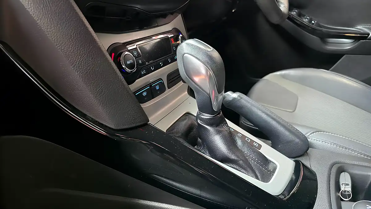 Used 2013 Ford Focus Sports White - Interior and Exterior details 10