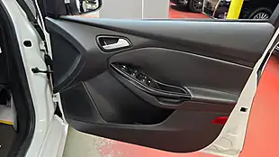 Used 2013 Ford Focus Sports White - Interior and Exterior details 12