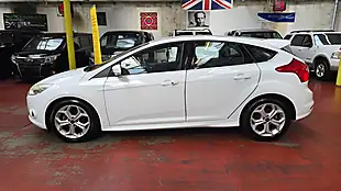 Used 2013 Ford Focus Sports White - Interior and Exterior details 17