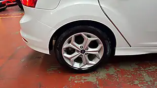 Used 2013 Ford Focus Sports White - Interior and Exterior details 19