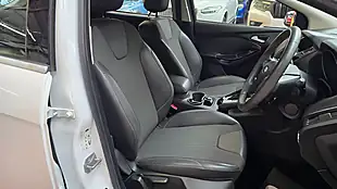 Used 2013 Ford Focus Sports White - Interior and Exterior details 5