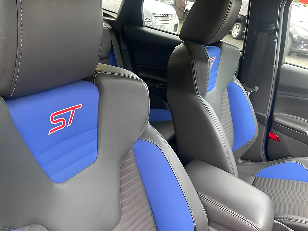 Used 2013 Ford Focus ST-2 Blue - Interior and Exterior details 11