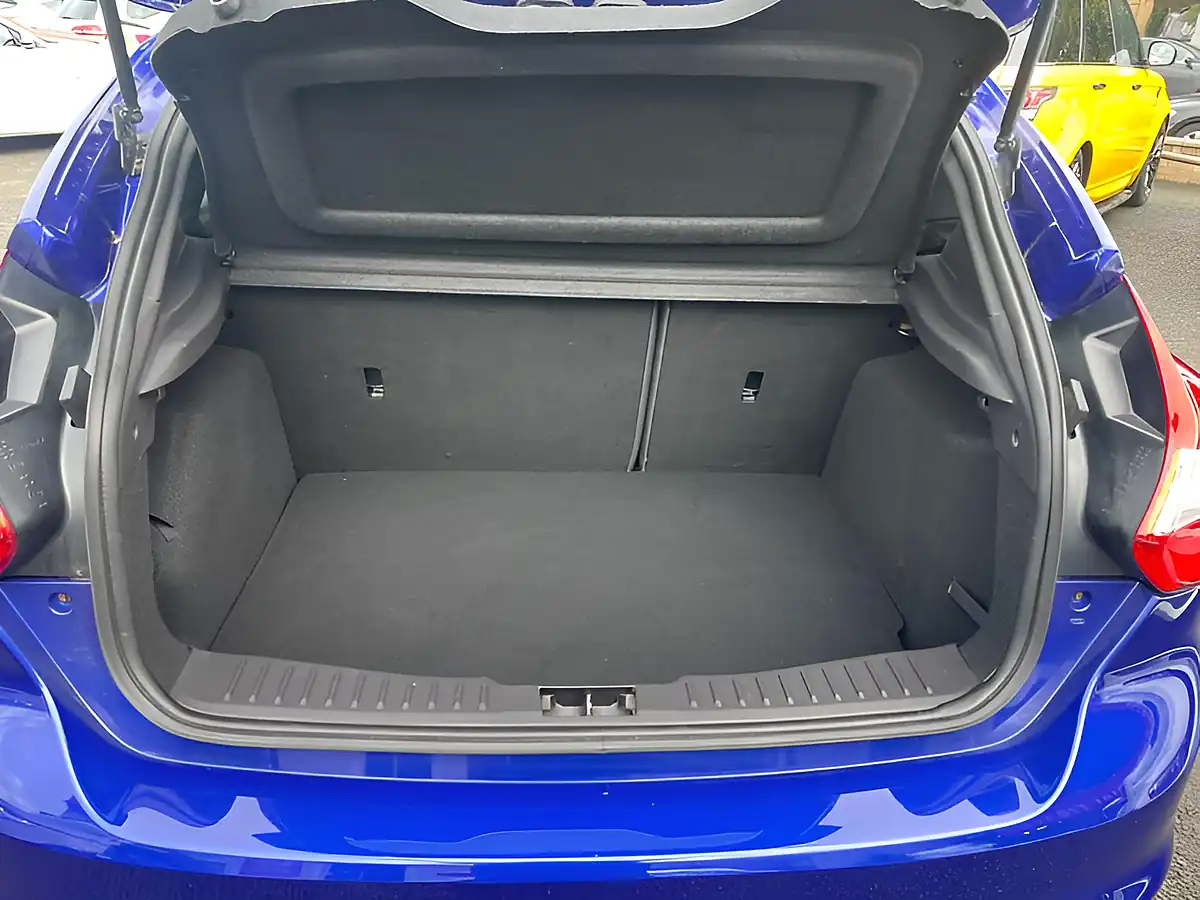 Used 2013 Ford Focus ST-2 Blue - Interior and Exterior details 18