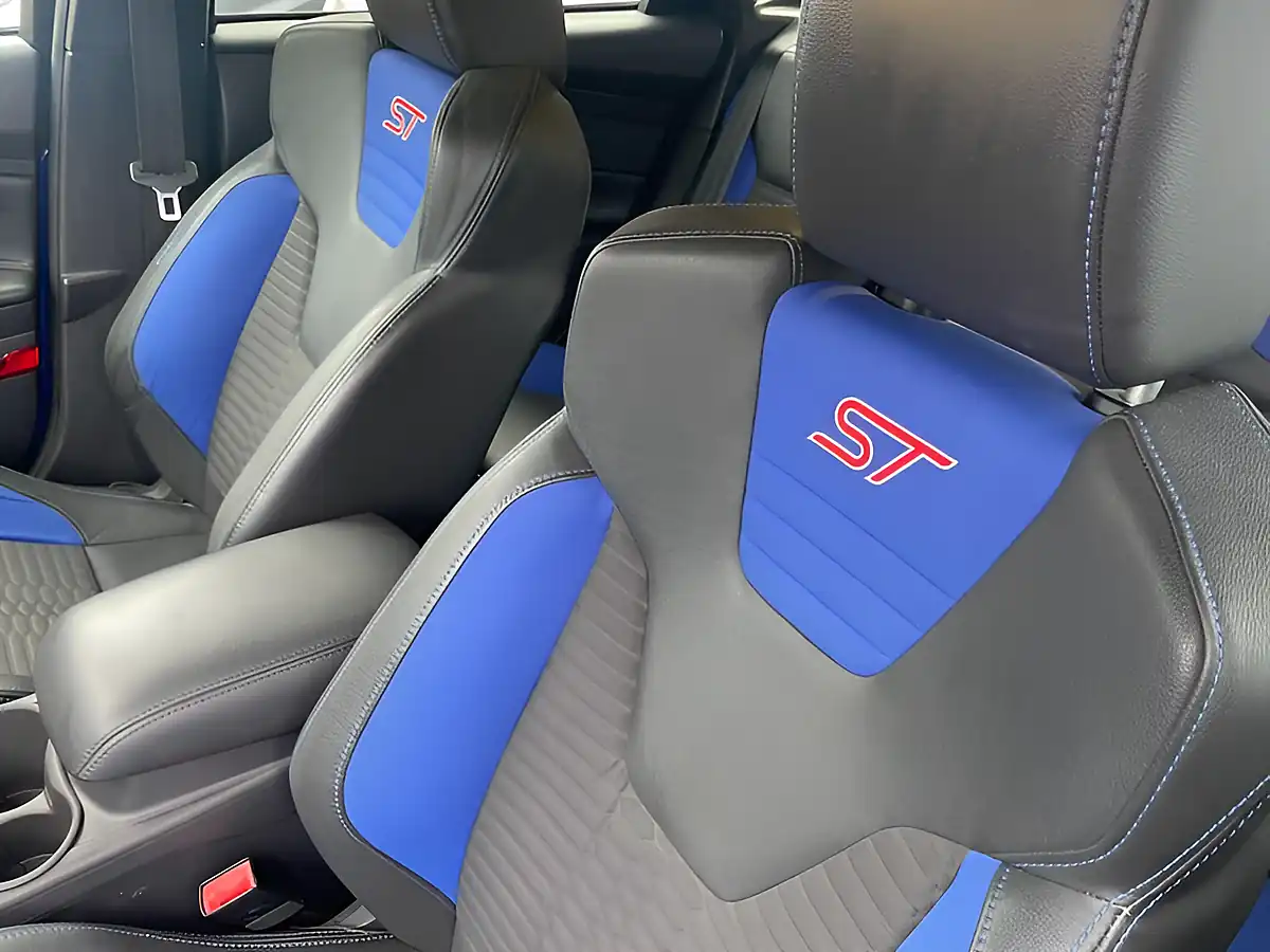 Used 2013 Ford Focus ST-2 Blue - Interior and Exterior details 20
