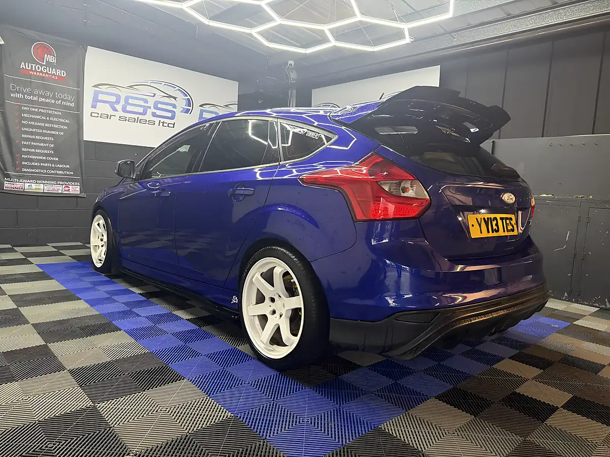 Used 2013 Ford Focus ST-2 Blue - Interior and Exterior details 11