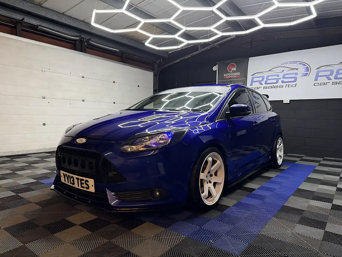 Used 2013 Ford Focus ST-2 Blue - Interior and Exterior details 5