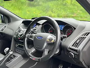 Used 2013 Ford Focus ST-2 Frozen White - Interior and Exterior details 10