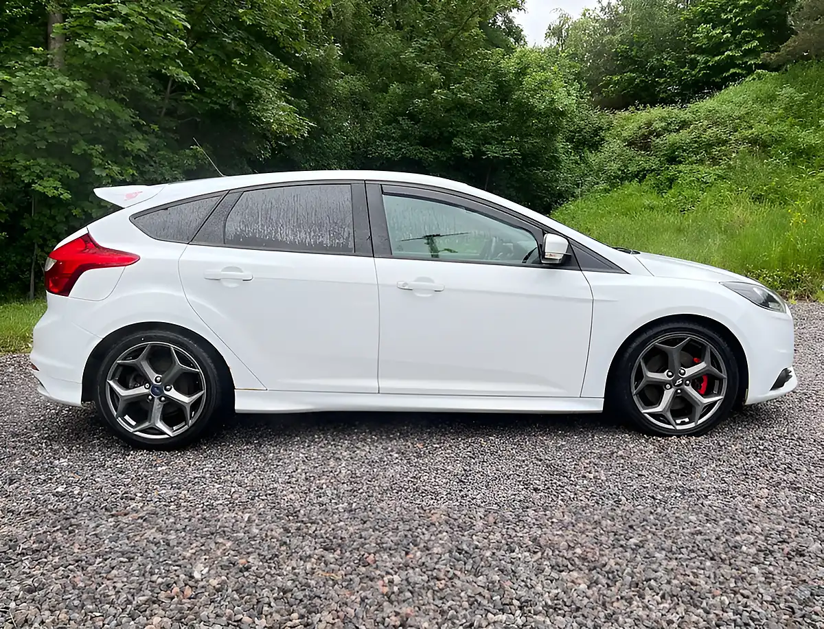 Used 2013 Ford Focus ST-2 Frozen White - Interior and Exterior details 2