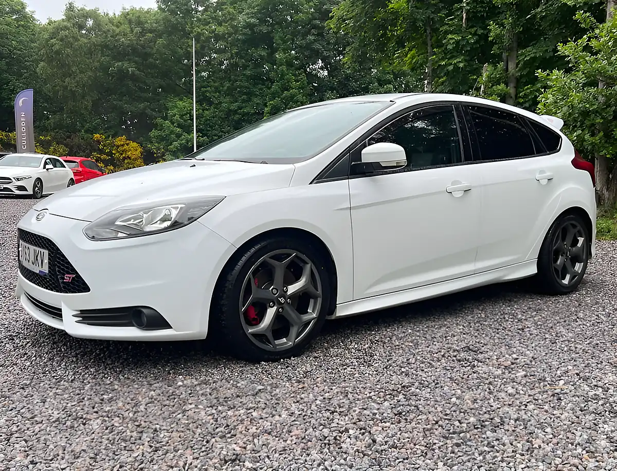 Used 2013 Ford Focus ST-2 Frozen White - Interior and Exterior details 7