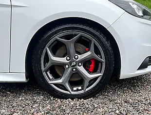 Used 2013 Ford Focus ST-2 Frozen White - Interior and Exterior details 9