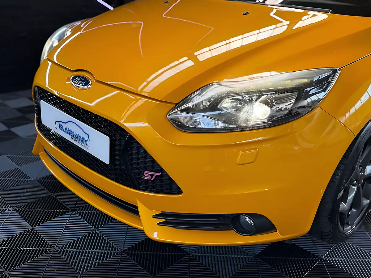Used 2013 Ford Focus ST-3 Tangerine Scream - Interior and Exterior details 12