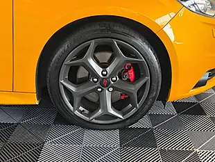 Used 2013 Ford Focus ST-3 Tangerine Scream - Interior and Exterior details 18