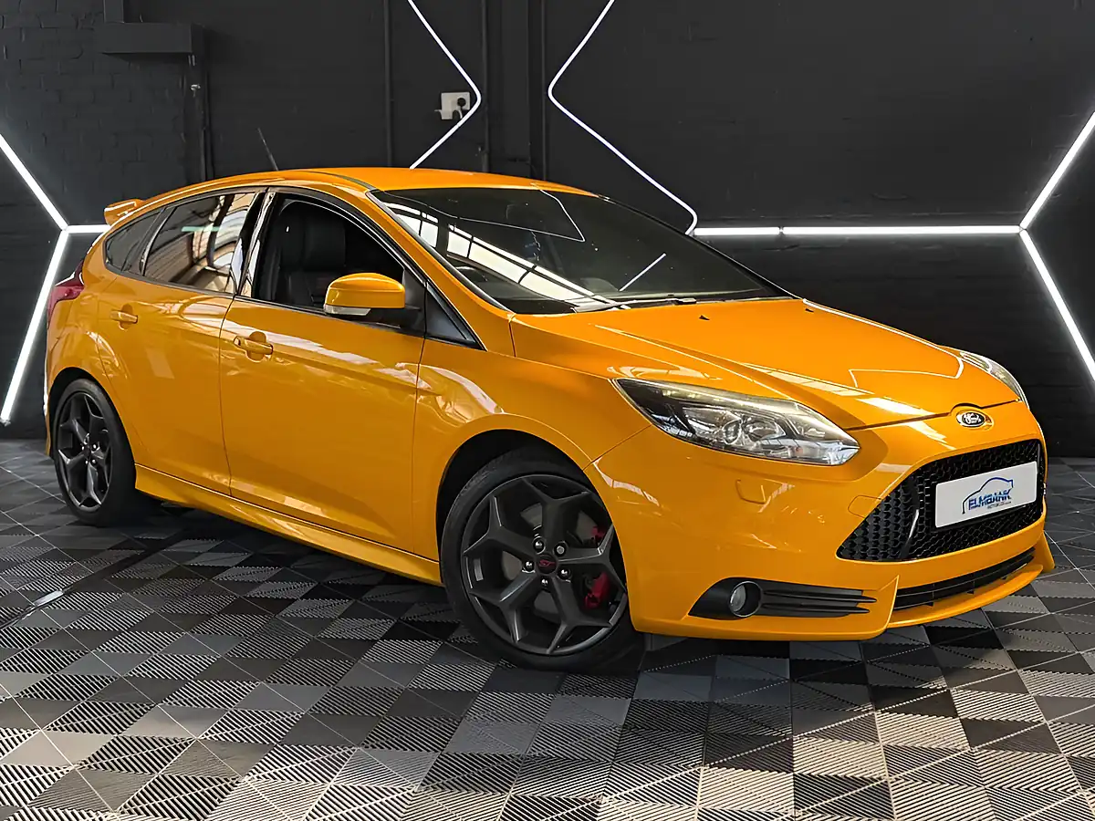 Used 2013 Ford Focus ST-3 Tangerine Scream - Interior and Exterior details 19