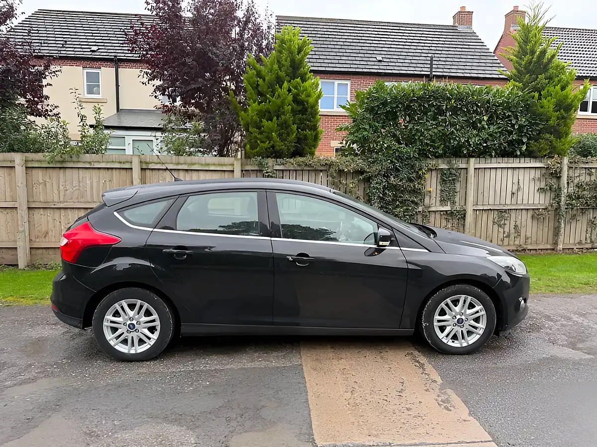Used 2013 Ford Focus Titanium Panther Black - Interior and Exterior details 4
