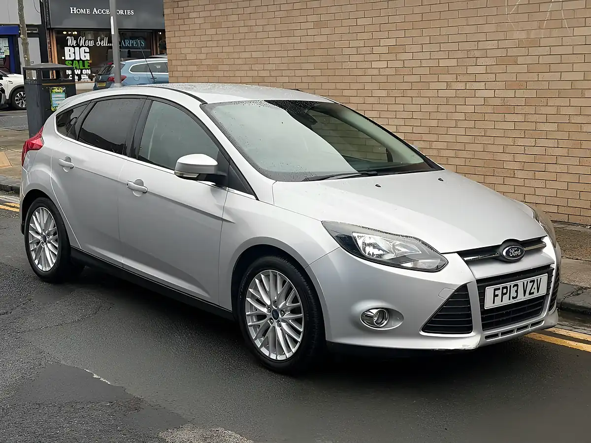 Used 2013 Ford Focus Titanium Silver - Interior and Exterior details 2