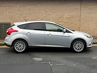 Used 2013 Ford Focus Titanium Silver - Interior and Exterior details 3