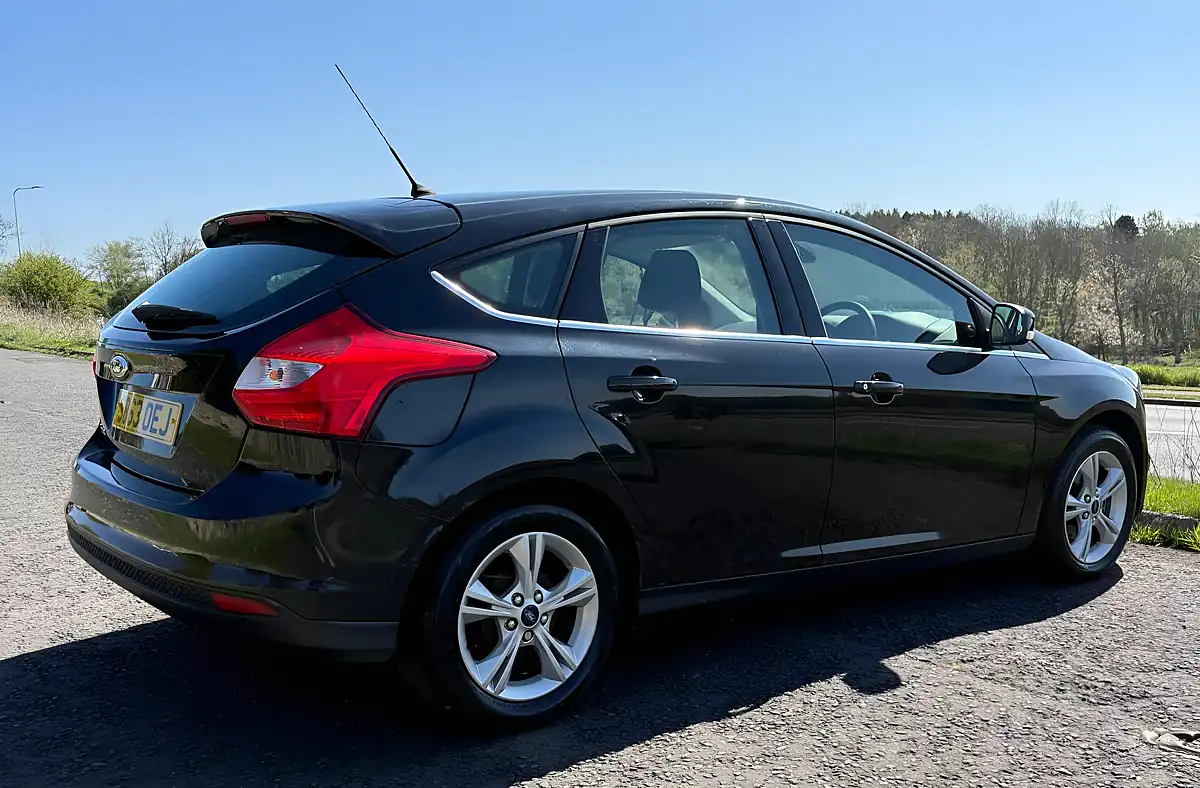 Used 2013 Ford Focus Zetec Black - Interior and Exterior details 10