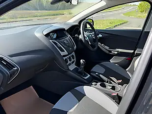 Used 2013 Ford Focus Zetec Black - Interior and Exterior details 14