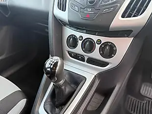 Used 2013 Ford Focus Zetec Black - Interior and Exterior details 19