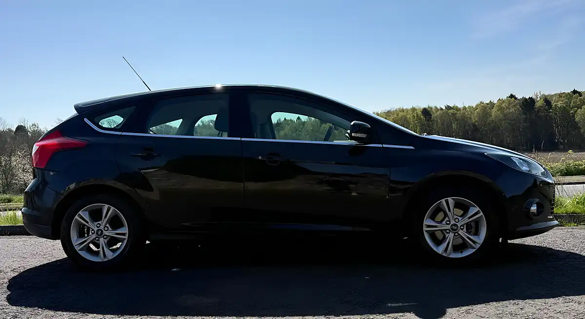Used 2013 Ford Focus Zetec Black - Interior and Exterior details 7