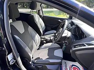 Used 2013 Ford Focus Zetec Black - Interior and Exterior details 12
