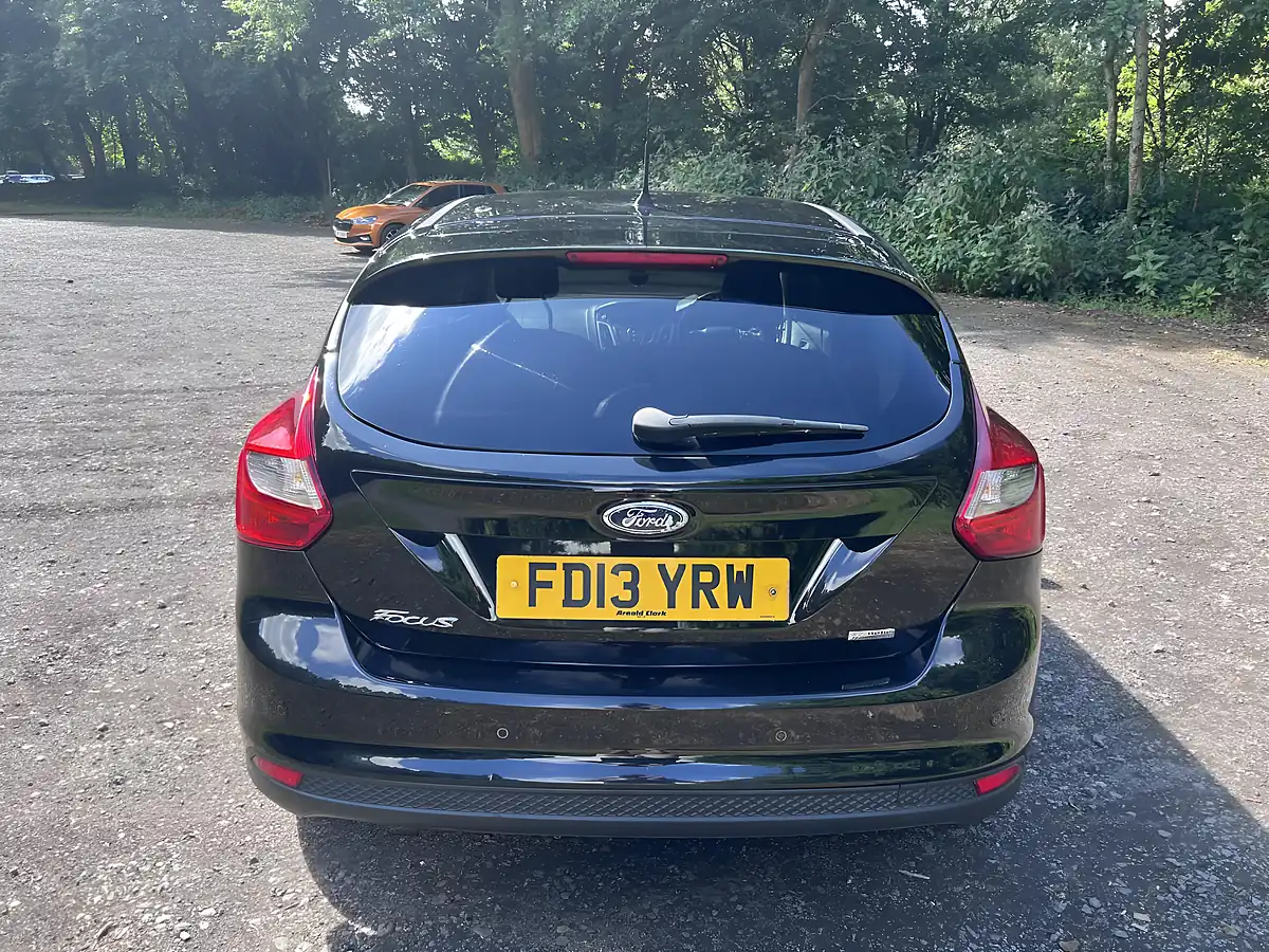 Used 2013 Ford Focus Zetec Black - Interior and Exterior details 5