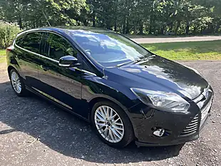 Used 2013 Ford Focus Zetec Black - Interior and Exterior details 8