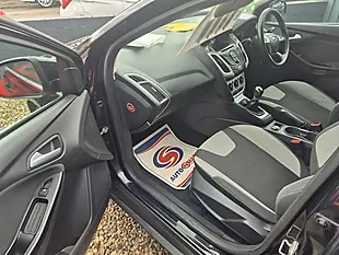 Used 2013 Ford Focus Zetec Black - Interior and Exterior details 16